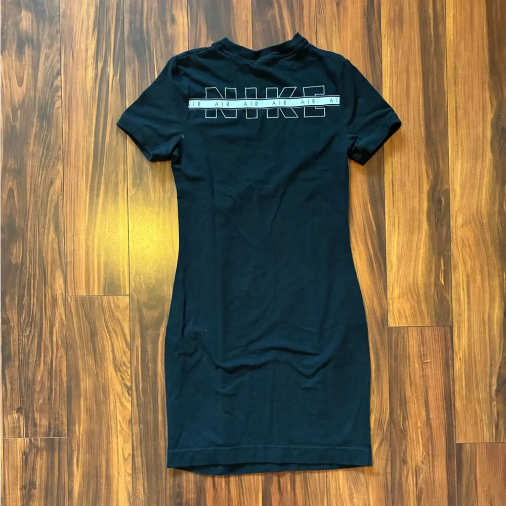 Women’s Nike Dress - Picture 3 of 3